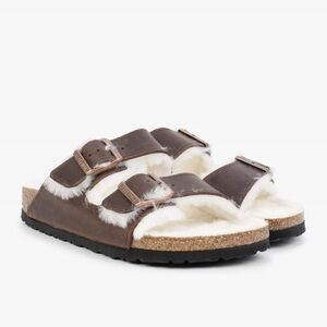 BNWOT Birkenstock Arizona Slide Sandal - Habana Oiled Leather/Natural Shearling